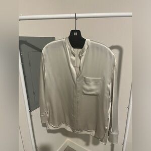 Vince silk blouse xs